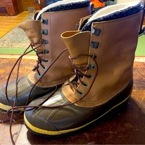 Men’s Sorel Winter Boots, Size 11